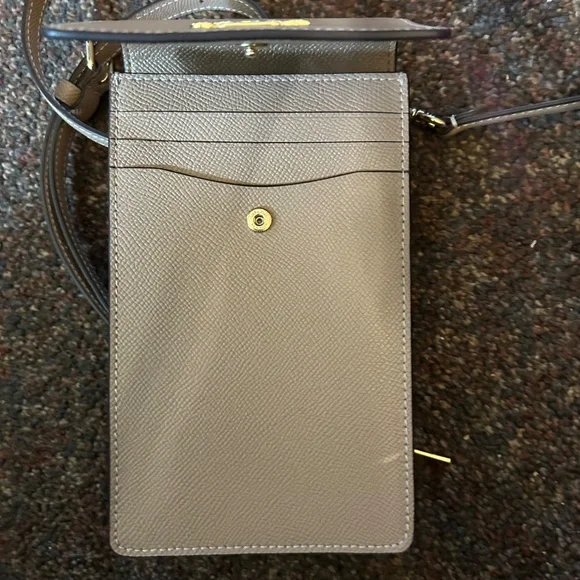 COACH tan crossbody card phone bag NWOT - Picture 2 of 2